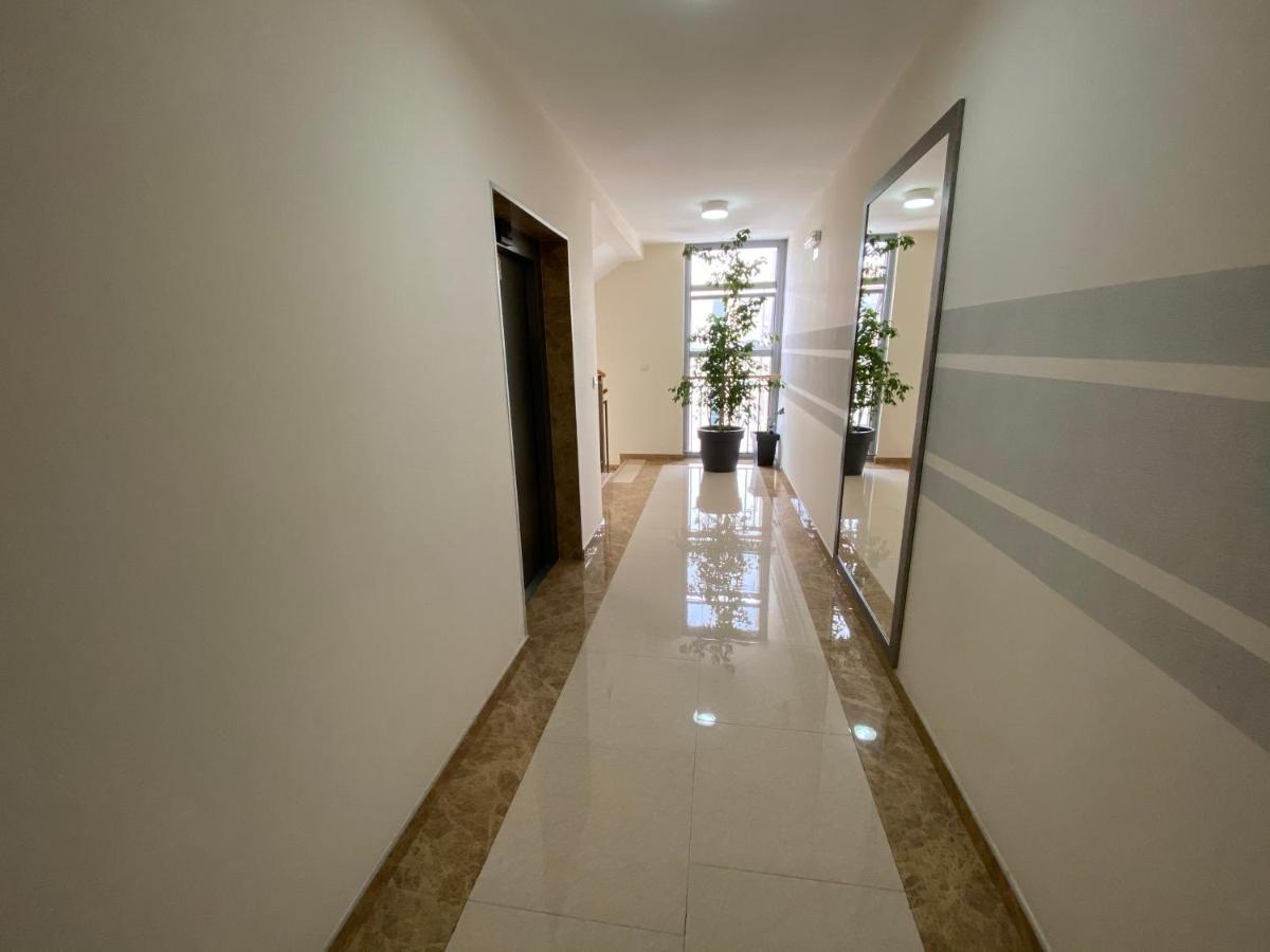 Fanky City Apartments بودغوريتْسا المظهر الخارجي الصورة