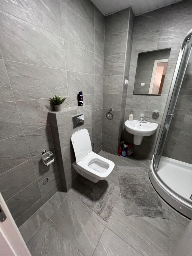 Fanky City Apartments بودغوريتْسا المظهر الخارجي الصورة